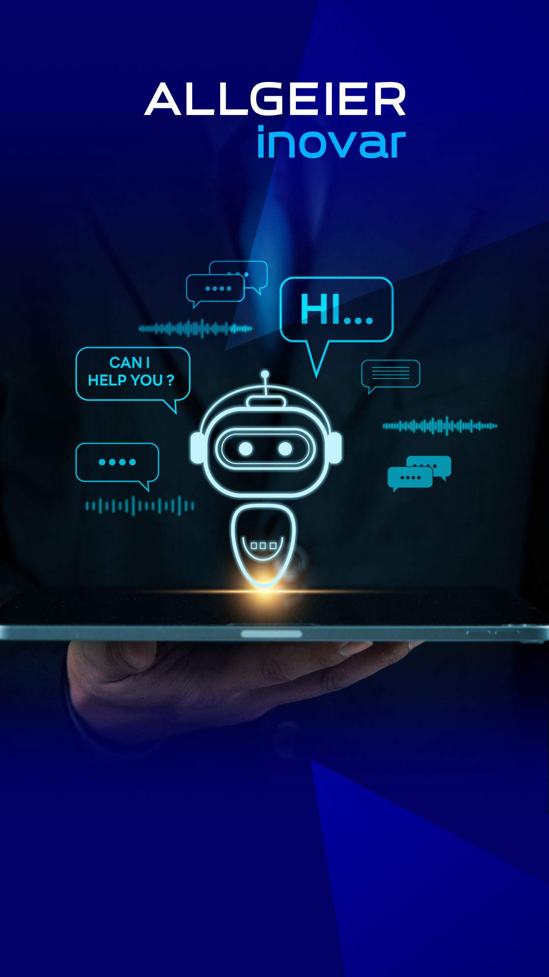 Eine Hand hält einen Laptop. Auf dem Bildschirm erscheint ein digitaler KI-Assistent als Roboter.